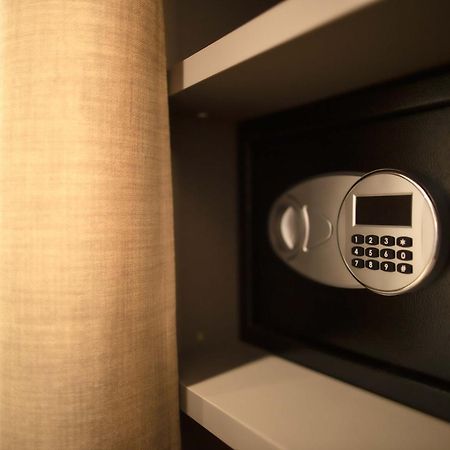 Palazzo Bellocchi - Suites & Apartments Brindisi Phòng bức ảnh