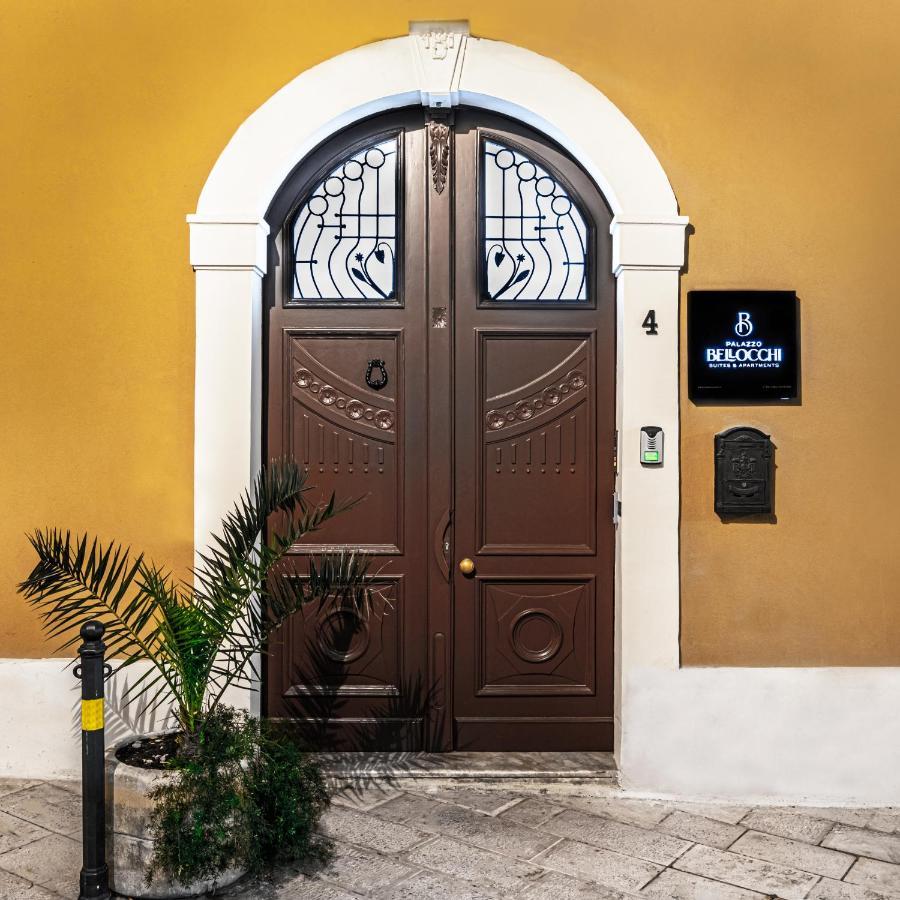 Palazzo Bellocchi - Suites & Apartments Brindisi Ngoại thất bức ảnh